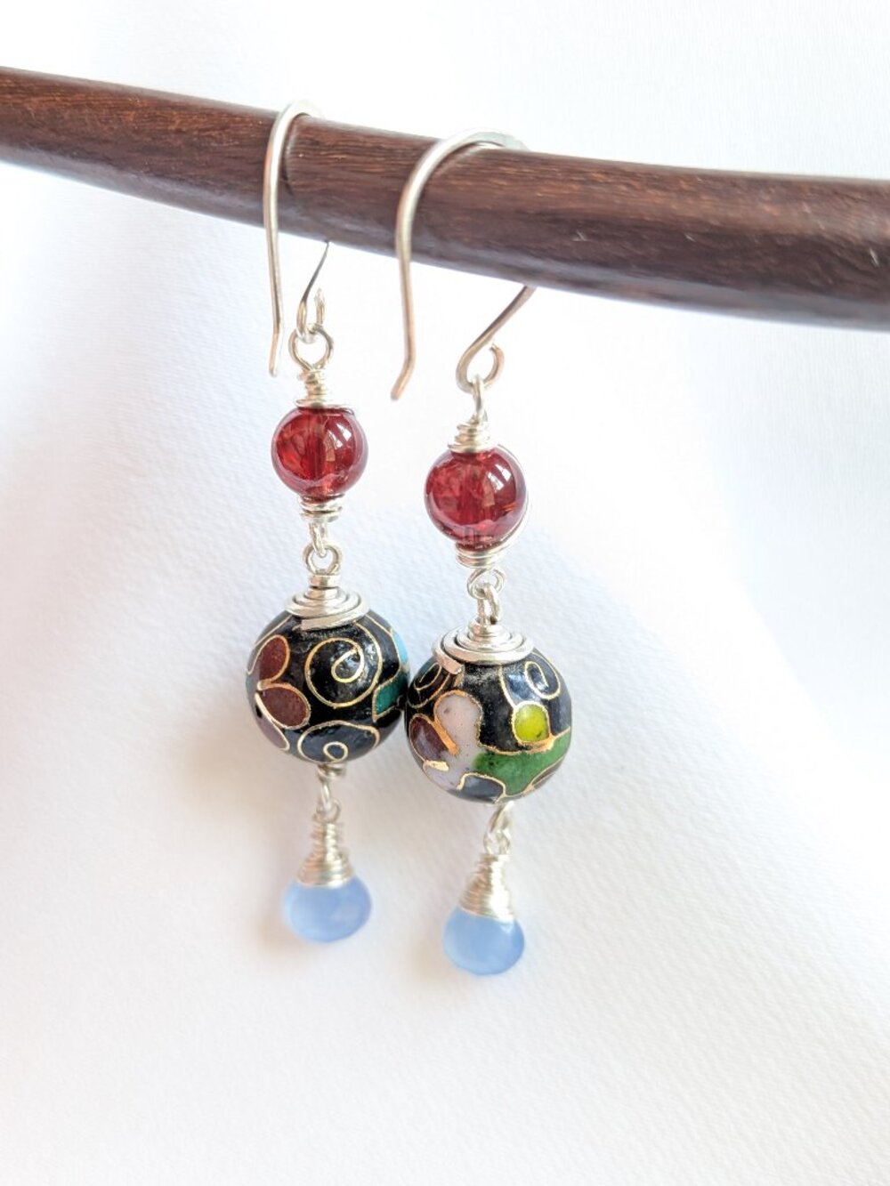 Vintage Cloisonne Earrings with Garnet and Chalcedony in Sterling Silver - Picture 13 of 14